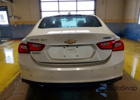 2017 Chevrolet Malibu Premier z USA, uszkodzony, nr VIN 1G1ZH5SX8HF122856